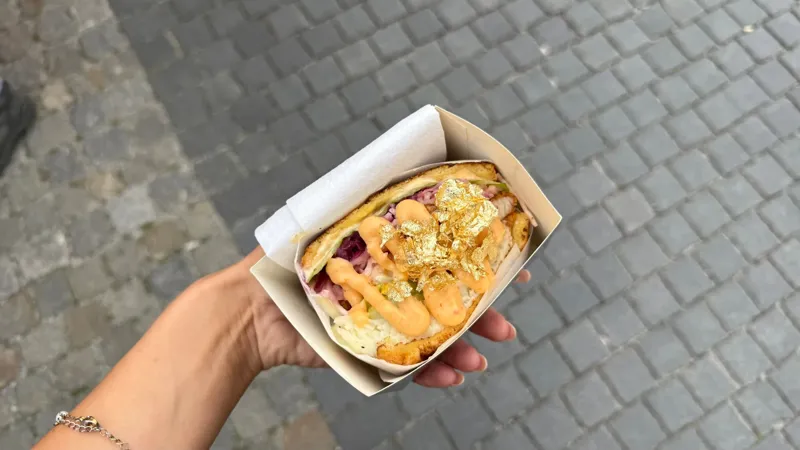 Crispy chicken sando